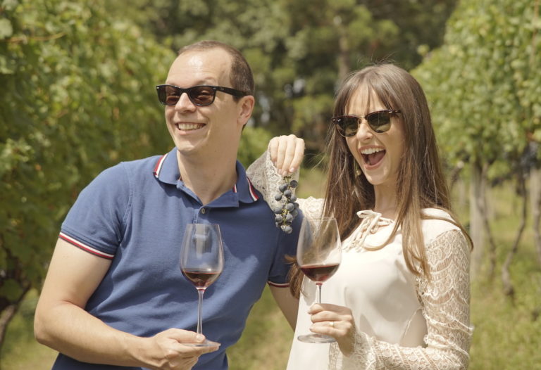 Monique e Ricardo, fundadores da Vinho de Porão